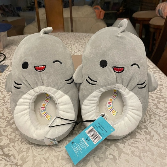 ***New & Never Worn*** Squishmallows Gray Shark Plush Slippers - Picture 1 of 2
